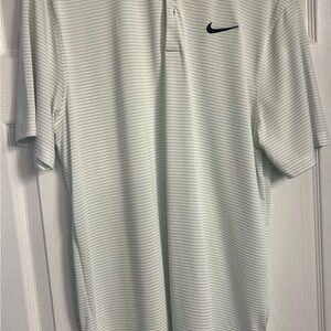 Like new to Nike Men’s Mint Green Dri-Fit Striped Polo